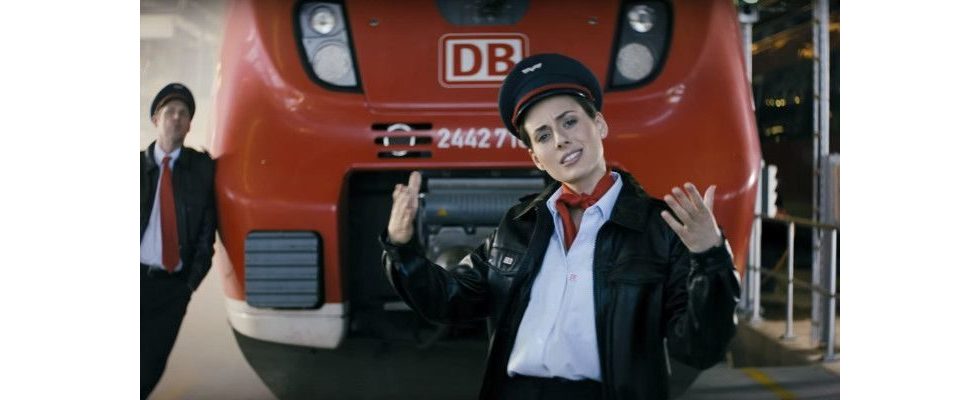 Lustige Videokampagne: Warum Eko Fresh mit dem Regio-Ticket der Deutschen Bahn rollt