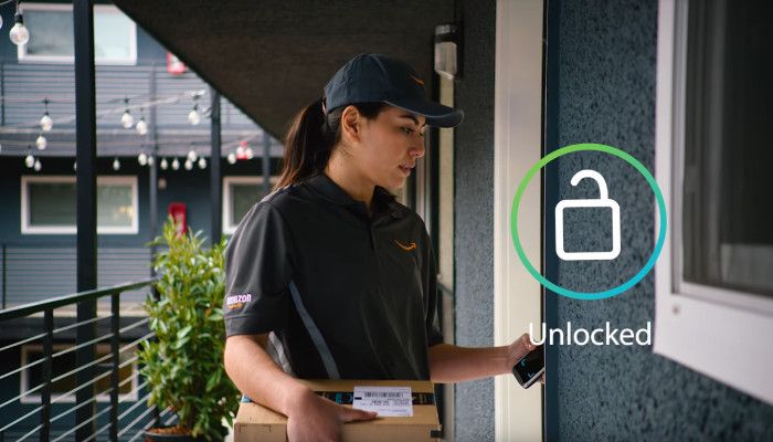 Nie mehr Pakete beim Nachbarn: Amazon Key lässt den Boten in deine Wohnung – jederzeit