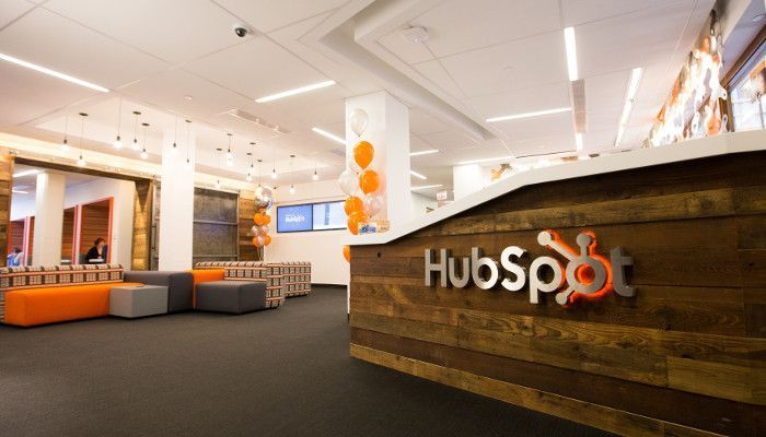 HubSpot wird offizieller Marketingpartner von Facebook