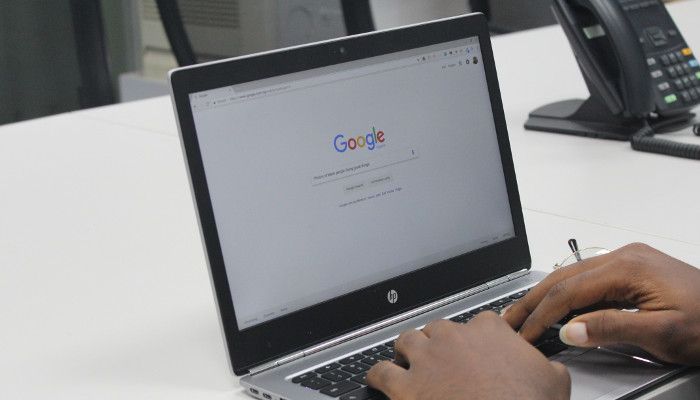 Google zeigt keine Suchergebnisse für bestimmte Anfragen – wenn selbst geantwortet werden kann