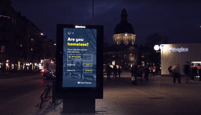 In Stockholm wird Werbefläche zum Navi für Obdachlose, wenn es friert