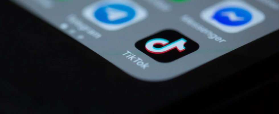 TikTok toppt weiter die Download Charts – und ist auch einnahmestärkste App