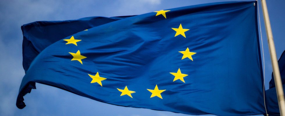 Datenfluss zwischen Europa und Großbritannien bleibt vorerst bestehen