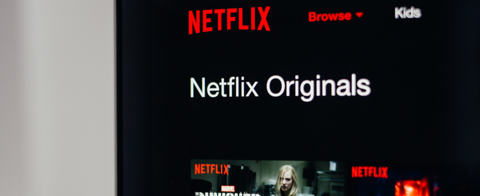 Netflix gewinnt wieder User – und plant ab 2023 umfassende Zahlungen für Passwort-Sharing