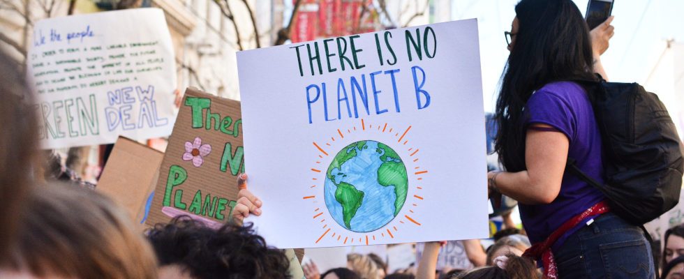 Mit dem Klimawandel muss sich die Arbeitswelt verändern: LinkedIn appelliert beim Klimagipfel an andere Unternehmen