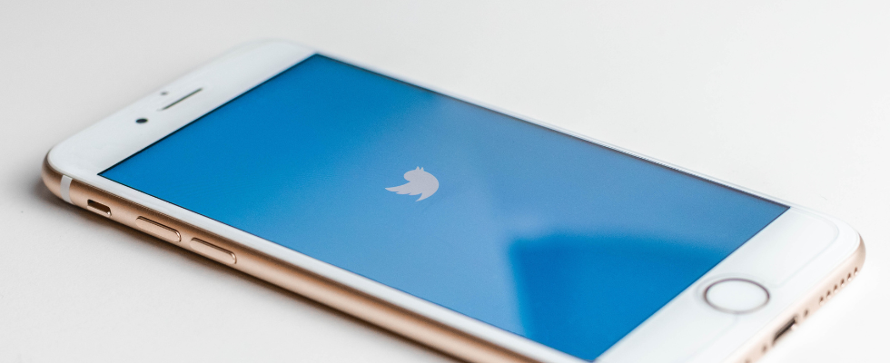 Neues Verifizierungs-Badge und mehr: Das ist Twitter Blue for Business