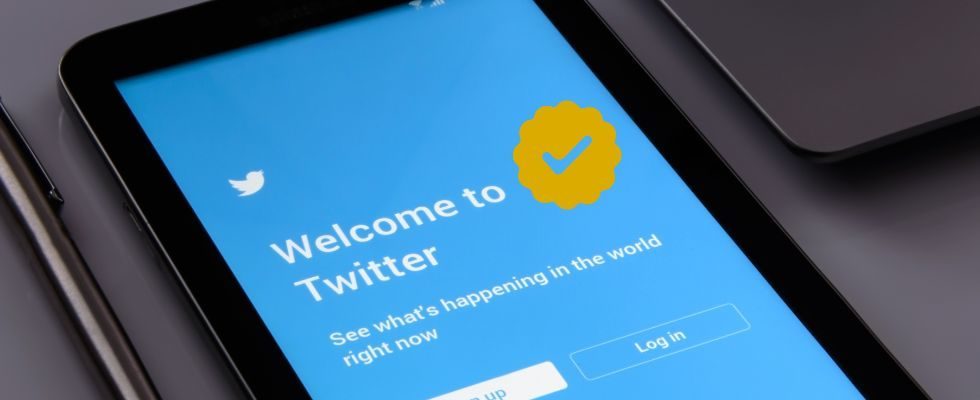 Twitter: Verifizierte Unternehmen erhalten gelben Haken