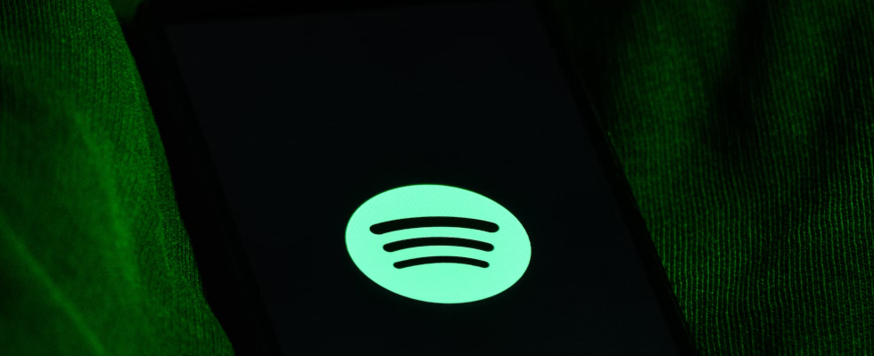 Die Kosten sollen sich auf 38 Millionen Dollar belaufen: Spotify reagiert auf White-Noise-Podcasts-Dilemma