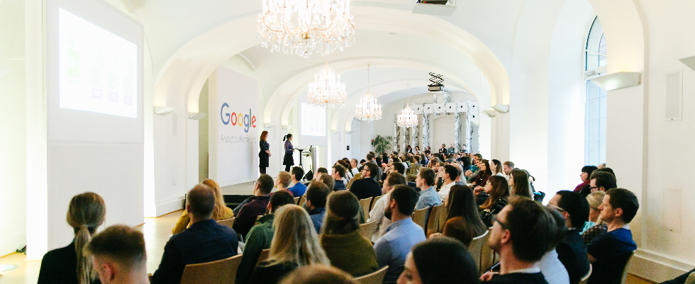 Die 12. Google Analytics Conference: Von GA4 bis zur Post-Cookie-Ära – werde Expert:in im Google-Kosmos