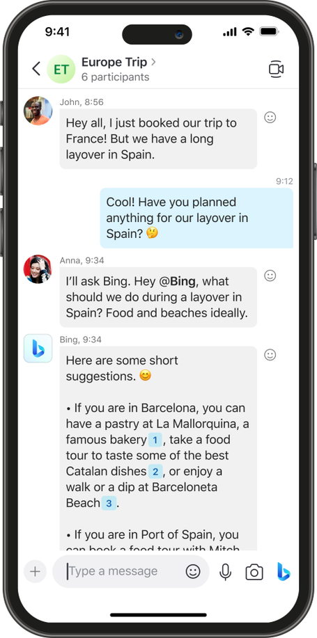Das neue Bing liefert per KI Informationen für die ganze Gruppe, zum Beispiel für bevorstehende Reisen, © Microsoft, Smartphone Mockup mit Skype und Bing AI Anzeige