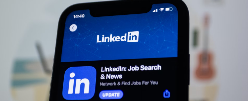 LinkedIn pusht News im Feed: Neuer Banner hebt aktuelle Meldungen hervor