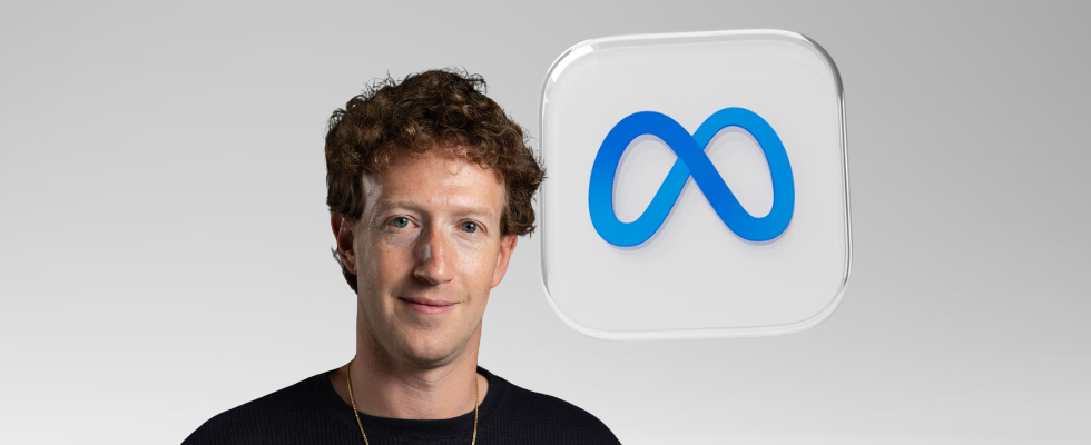 Mark Zuckerberg vor Meta-Logo, heller Hintergrund