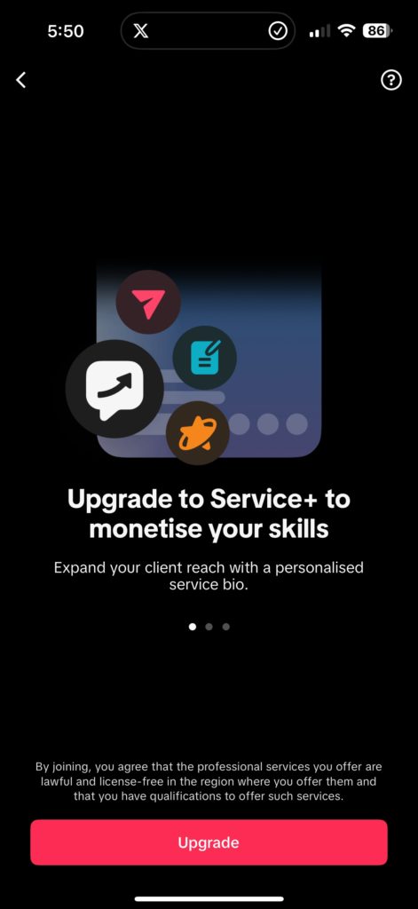 Screenshot der neuen TikTok-Funktion Service+ mit der Aufforderung „Upgrade to Service+ to monetise your skills“ auf schwarzem Hintergrund. Icons deuten personalisierte Kommunikations- und Service-Optionen an.