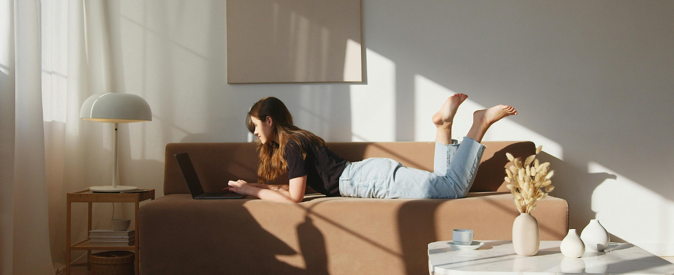 Zwischen Heimlichkeit und Home Office: 4 Tipps gegen Hushed Hybrid