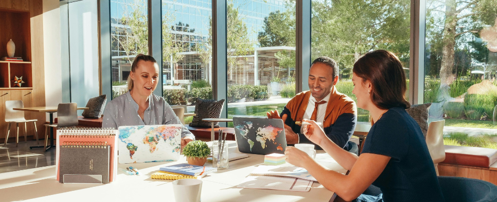 Mehr als nur Weiterbildung: Wie Bildungsurlaub Loyalität, Gesundheit und Arbeitgeber:innenattraktivität stärkt