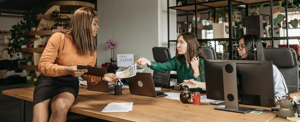 Unsichtbares Wissen: Warum KI am Erfahrungsschatz vieler Mitarbeiter:innen scheitert