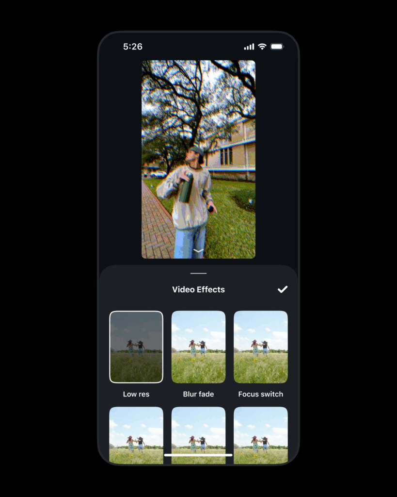 Meta hat 28 neue Videoeffekte hinzugefügt, darunter Super Zoom und Tunnel Vision, © @lindseygamble_/Instagram