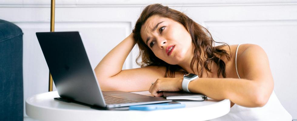 Effizienz oder Enttäuschung? KI-Experience-Gap sorgt für Frust bei Beschäftigten und Unternehmen