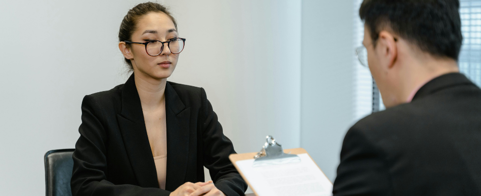 Jobsuche in Deutschland: In diesen Städten ist es für Arbeitnehmer:innen am schwersten