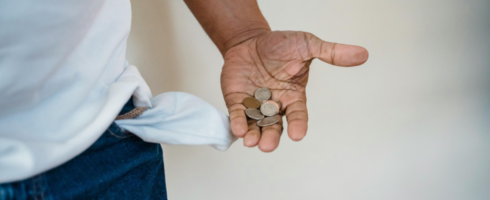 Wenn das Gehalt nicht mehr reicht: 49 Prozent der Beschäftigten erwägen Jobwechsel bei ausbleibender Reaktion auf Gehaltsbedenken