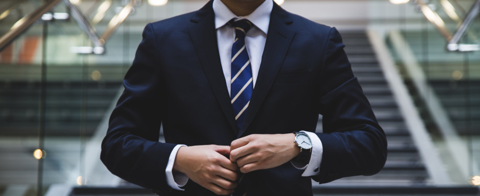 Geringes Vertrauen: Führungskräfte überschätzen oft ihr eigenes Image