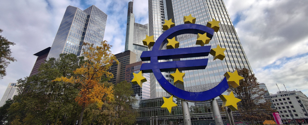 Ab-sofort-3-Euro-Zoll-Das-ndert-sich-jetzt-bei-Bestellungen-aus-dem-Nicht-EU-Ausland