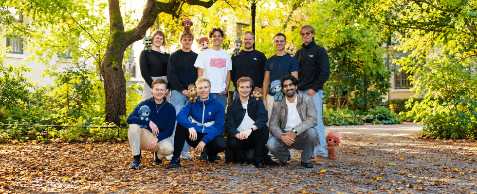 KI-Kolleg:innen aus Europa: Strawberry 1.0 fordert dots und Muse heraus